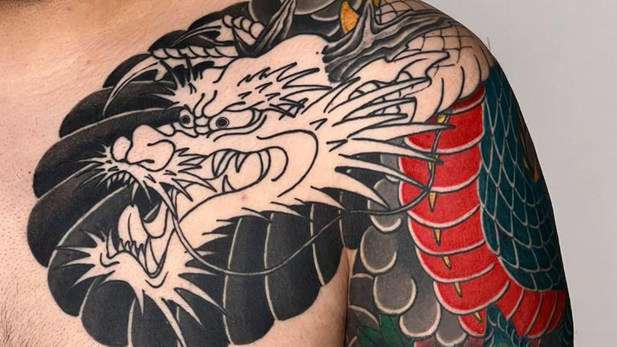 CREDITECH MED Traditional Tattoo Style featuring bold lines and vibrant colors with tattoo cartridge needles
