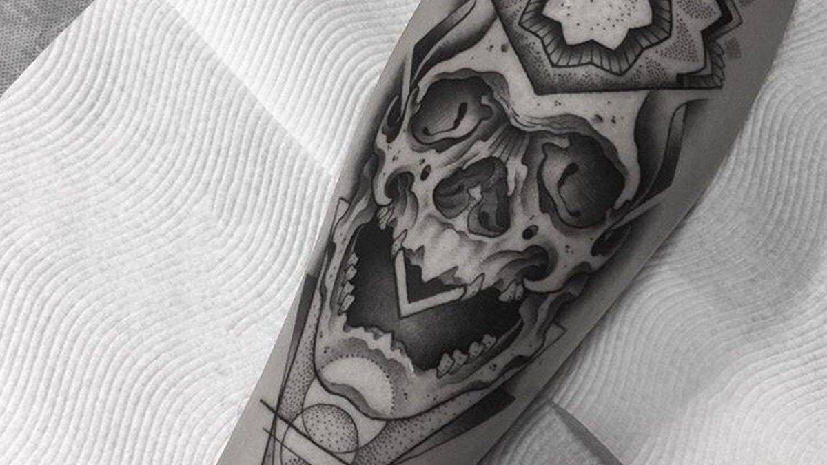 CREDITECH MED Black & Grey Tattoo Style with smooth shading and precision tattoo cartridge needles